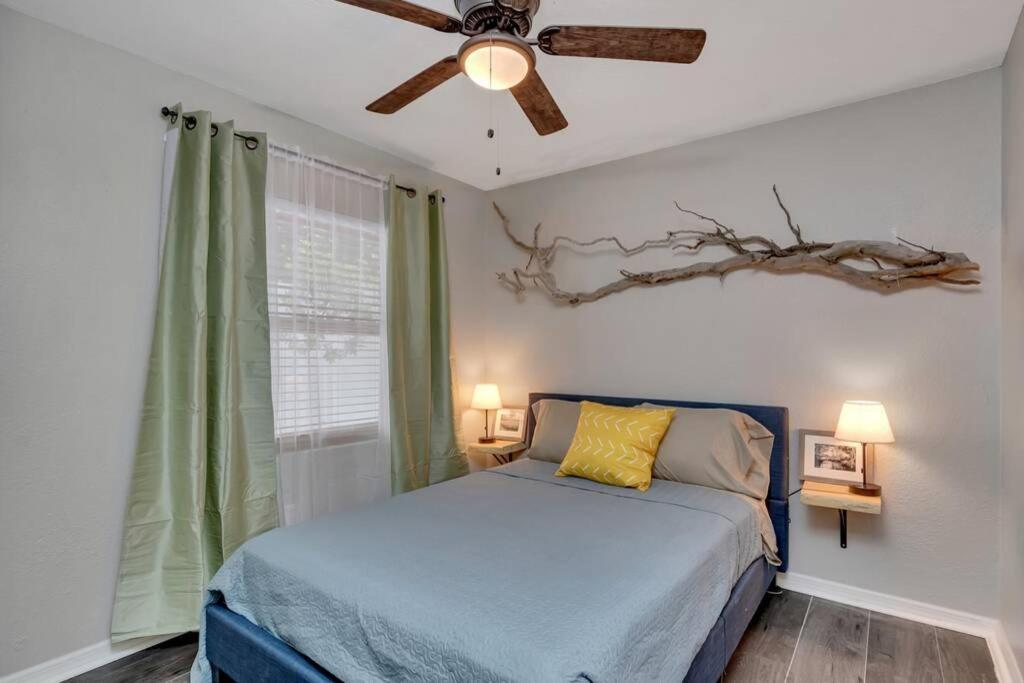 Driftwood Castle Urban Oasis With Firepit Near Convention Center And Amalie Arena, Room For 6 Τάμπα Εξωτερικό φωτογραφία